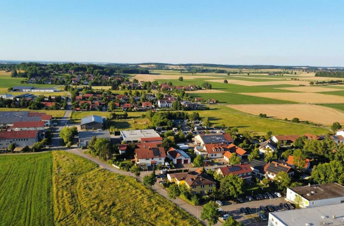 Gewerbegebiet Kaltenberg im Sommer